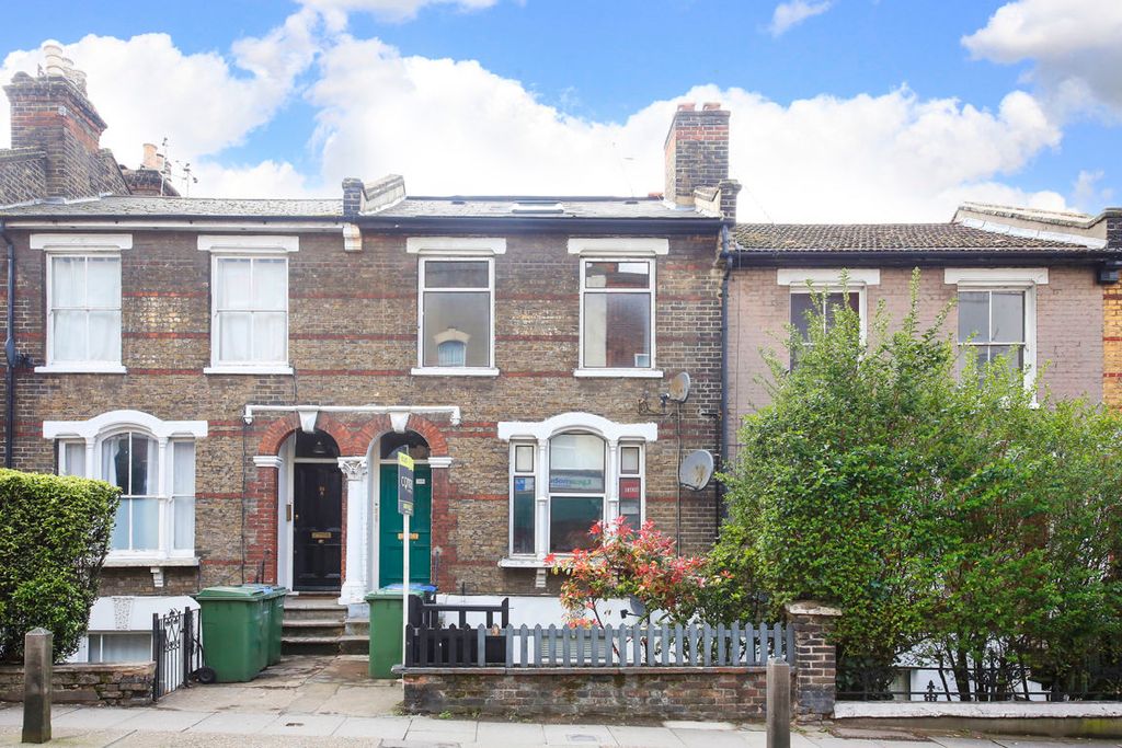 Property photo 1 of 5