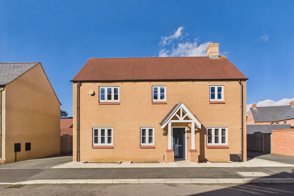 Property photo 1 of 34