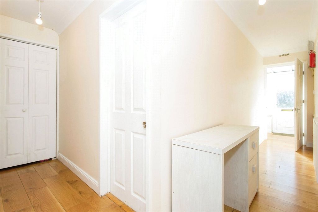 Property photo 3 of 13 Picture No. 04