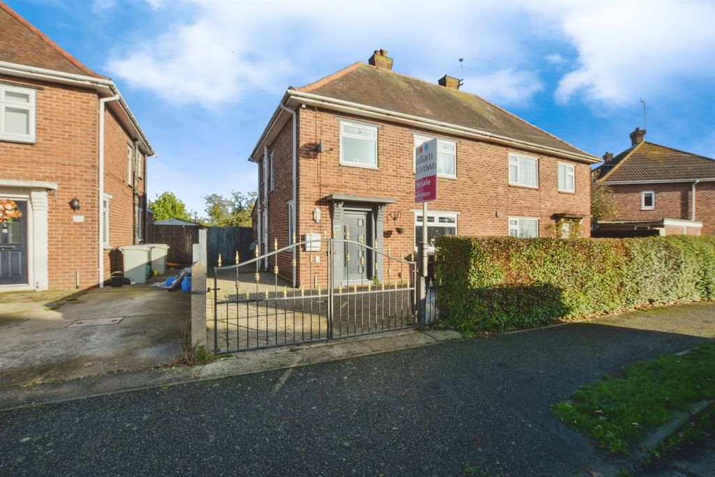 Property photo 1 of 27