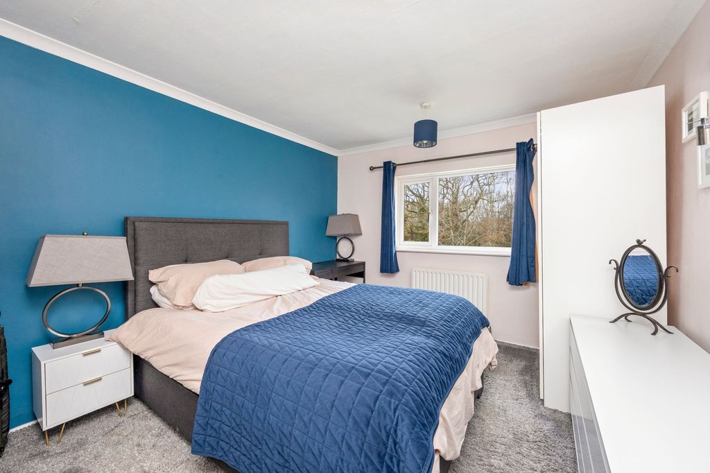 Property photo 3 of 19 Bedroom 1