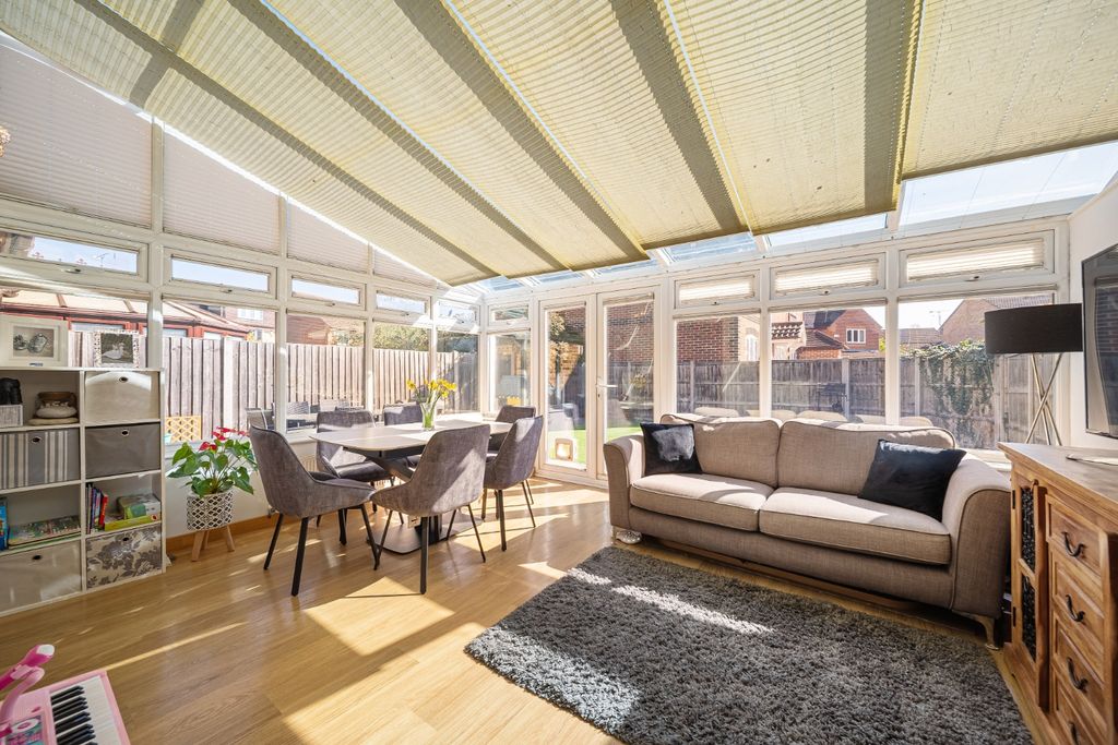 Property photo 3 of 21 4877493