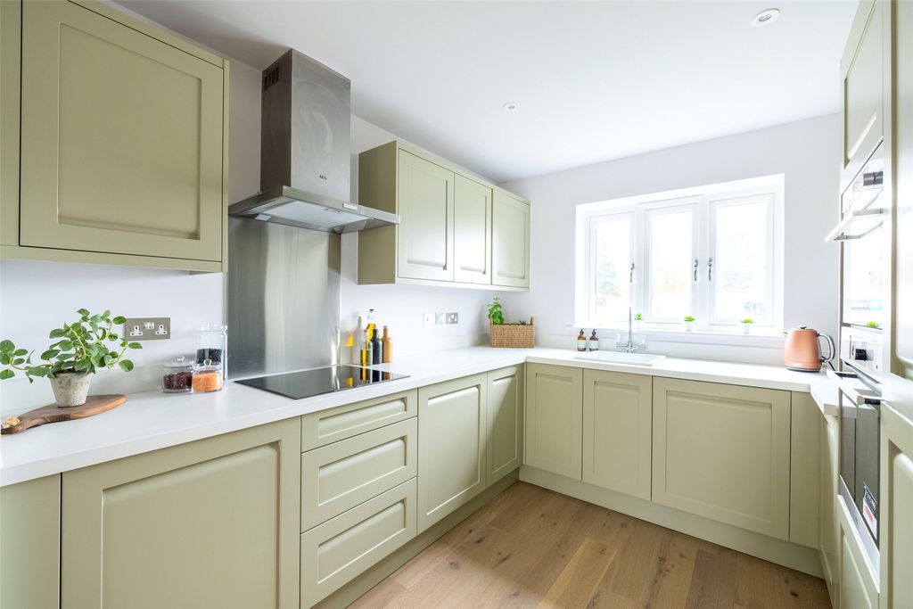 Property photo 3 of 5 Show Home
