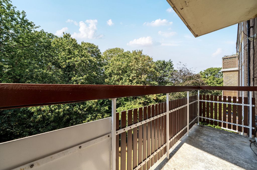 Property photo 3 of 18 1499821-19-6A7069...