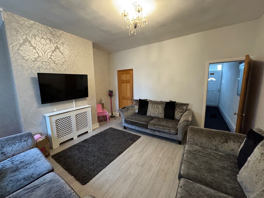 Property photo 3 of 13