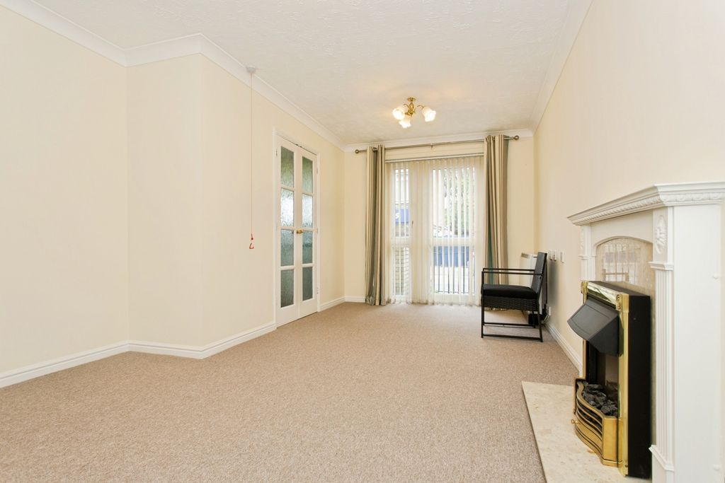 Property photo 2 of 17 Photo