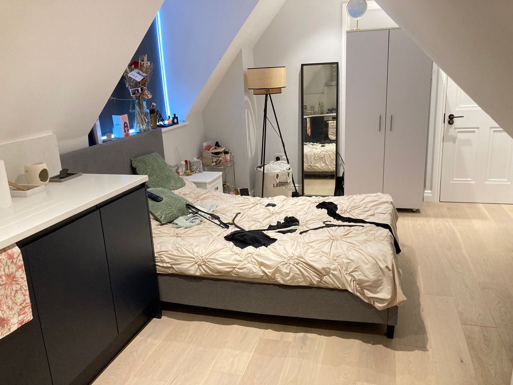 Property photo 1 of 3