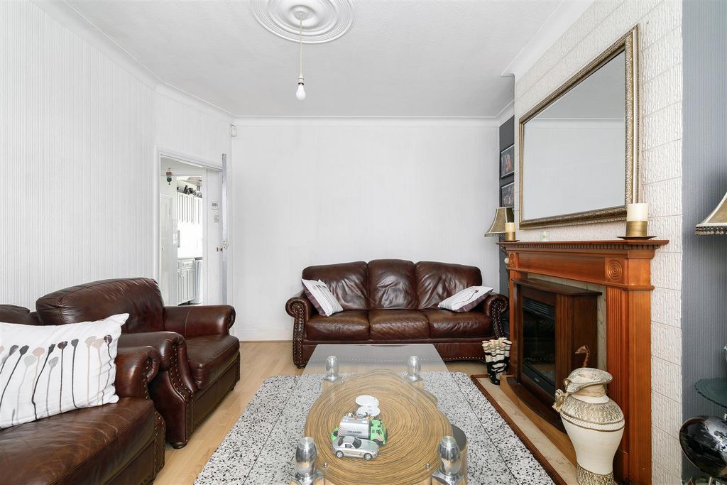 Property photo 3 of 27 Ily_9199 Copy.Jpg