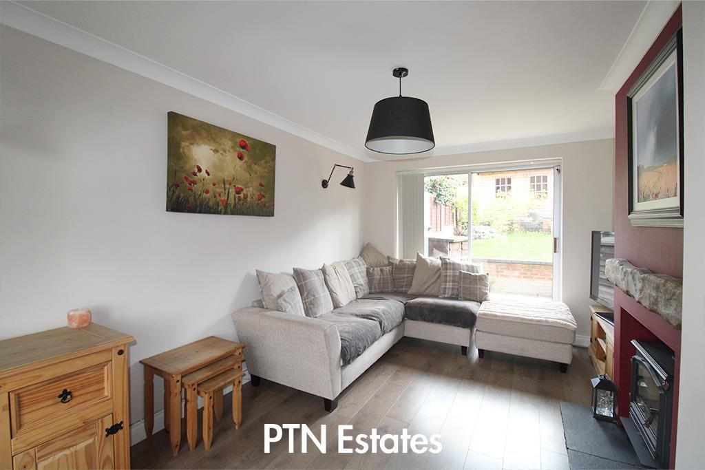 Property photo 2 of 14 Lounge