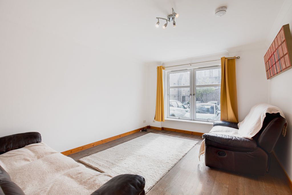 Property photo 2 of 12 Living1