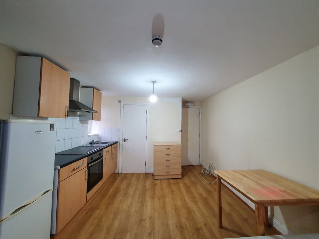 Property photo 3 of 3