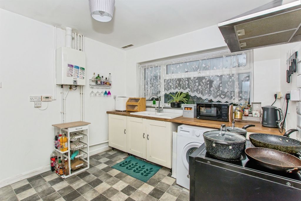 Property photo 3 of 18