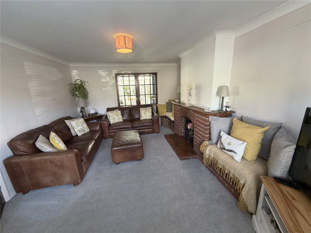 Property photo 3 of 28 Picture No. 03