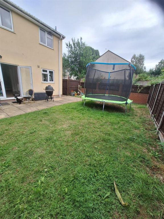 Property photo 3 of 9 4.Jpeg