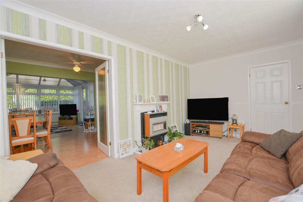 Property photo 3 of 22 Living Room