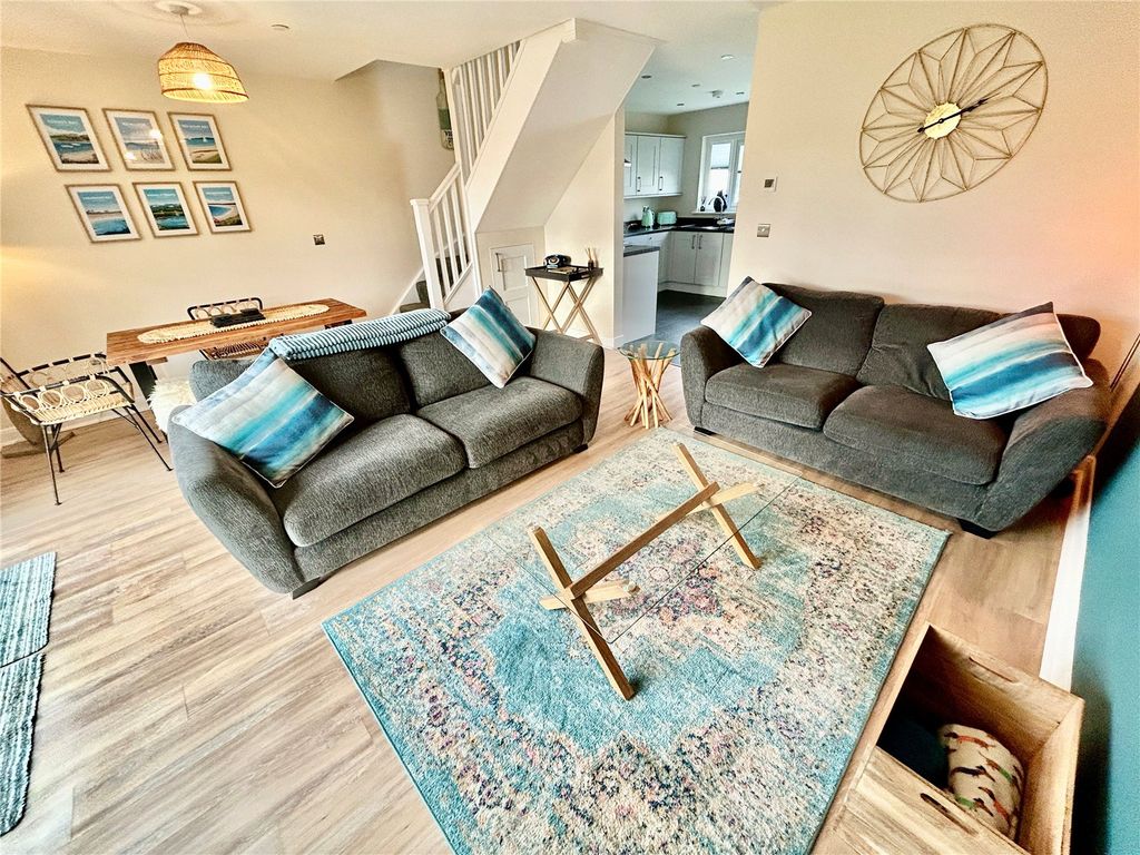 Property photo 2 of 18 Picture No. 14