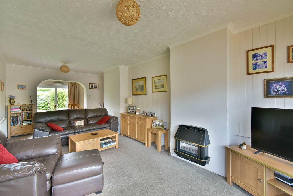 Property photo 2 of 14