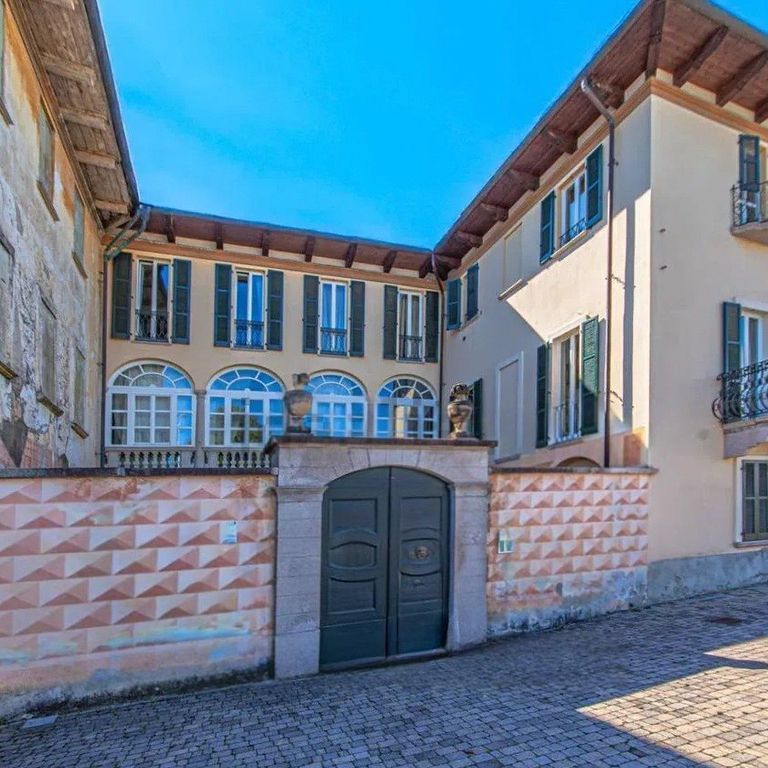 Property photo 1 of 16 Apartment Overlooking Lago Maggiore In Belgirate, Piedmont