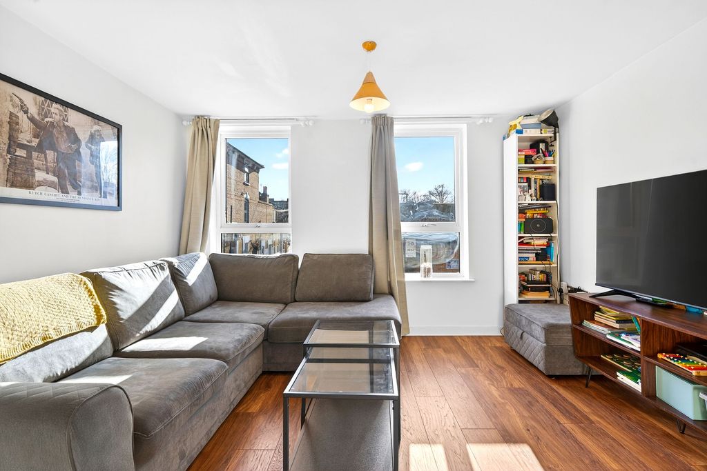 Property photo 2 of 16 Reception Room