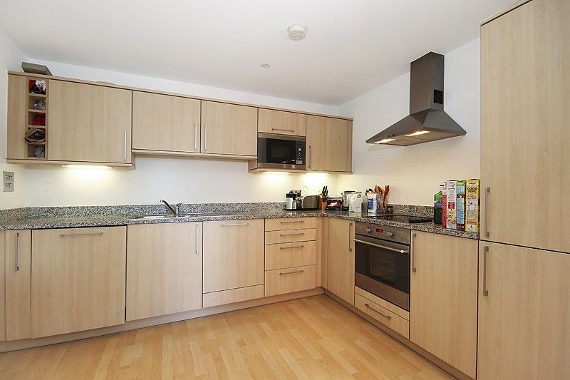 Property photo 2 of 7 Kitchen