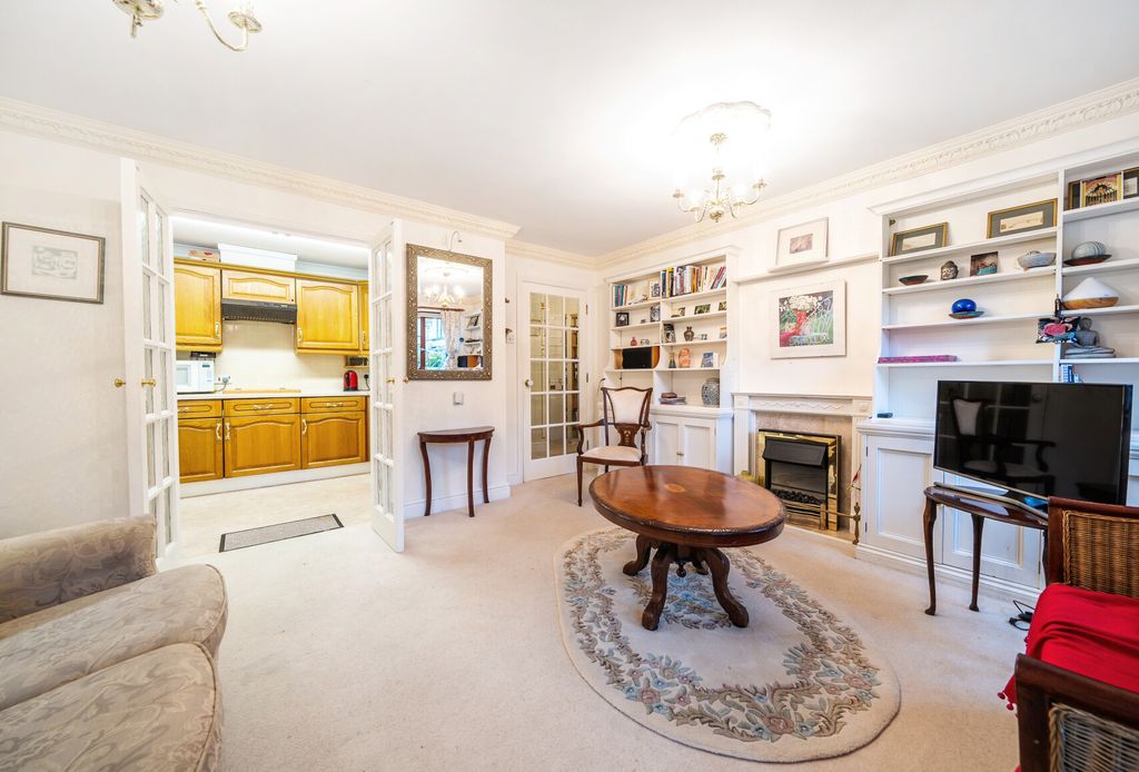 Property photo 1 of 11 Sitting Dining Room