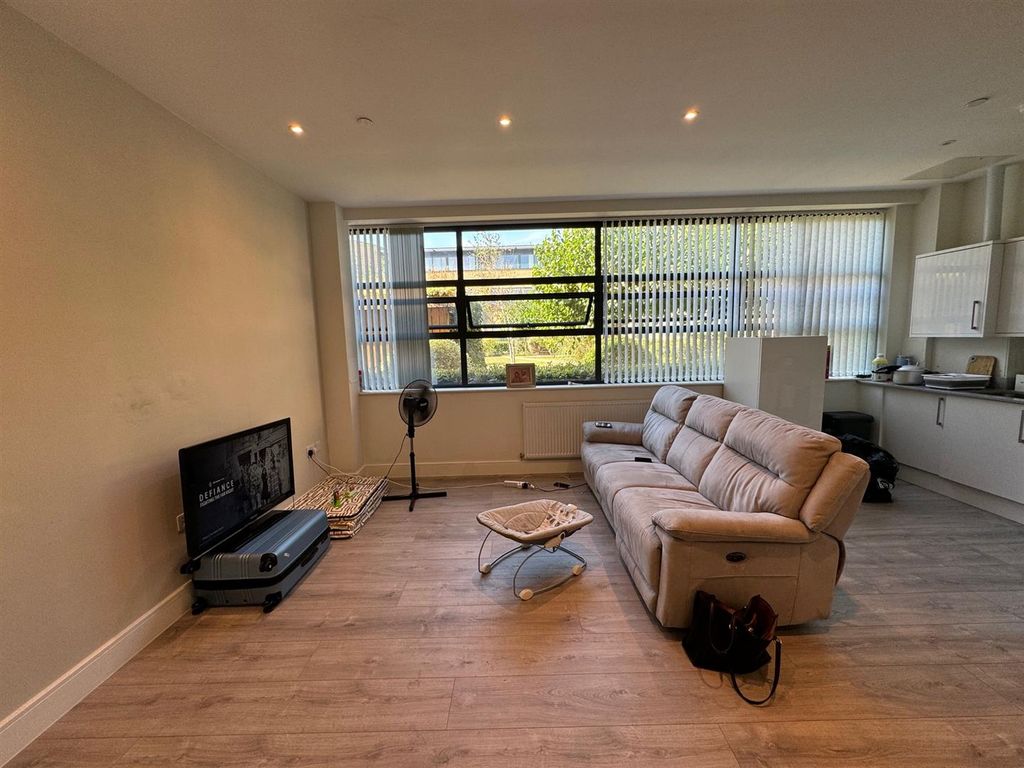Property photo 3 of 10 Img_3017.Jpg