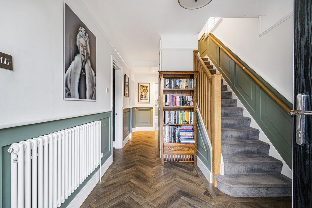 Property photo 3 of 26 Stairs