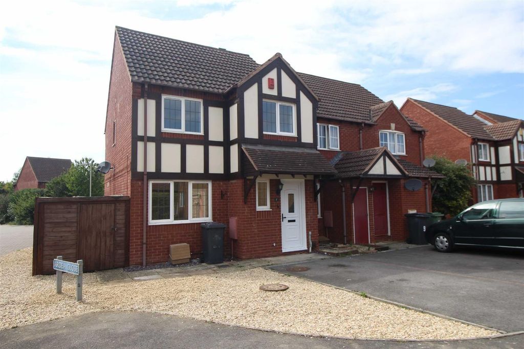 Property photo 2 of 11