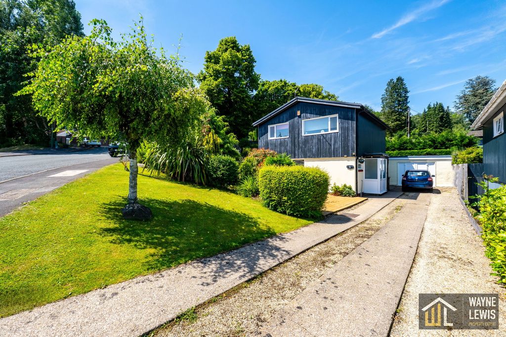 Property photo 1 of 60