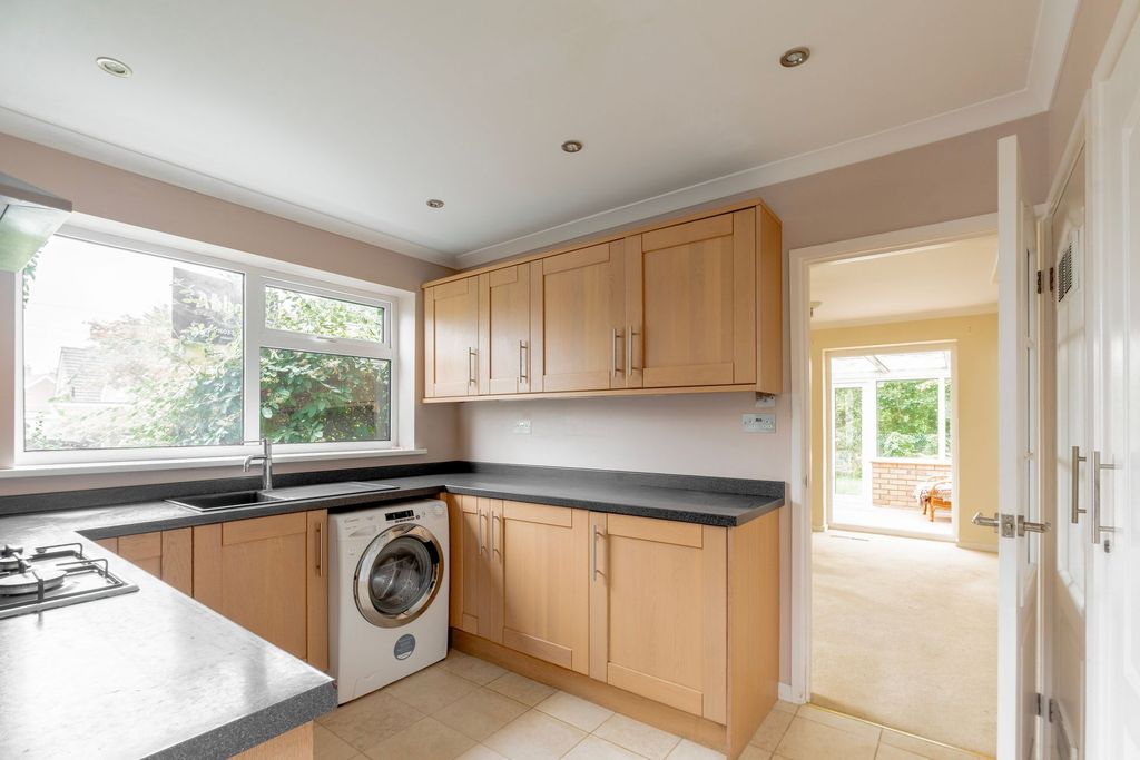 Property photo 3 of 13