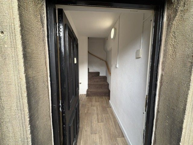 Property photo 3 of 13 Entrance Hallway