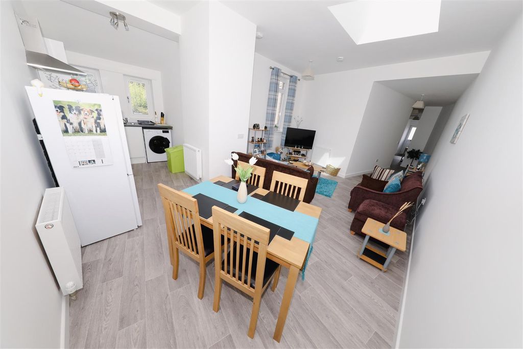Property photo 2 of 16 B