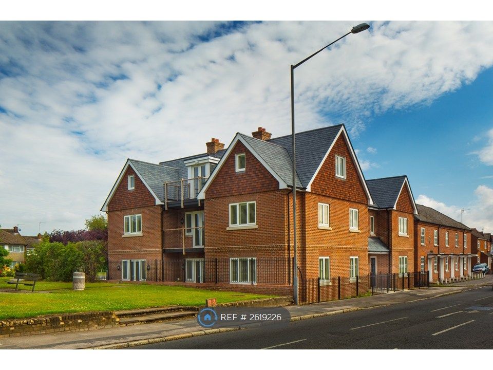 Property photo 1 of 15 Exterior From Little Marlow Road