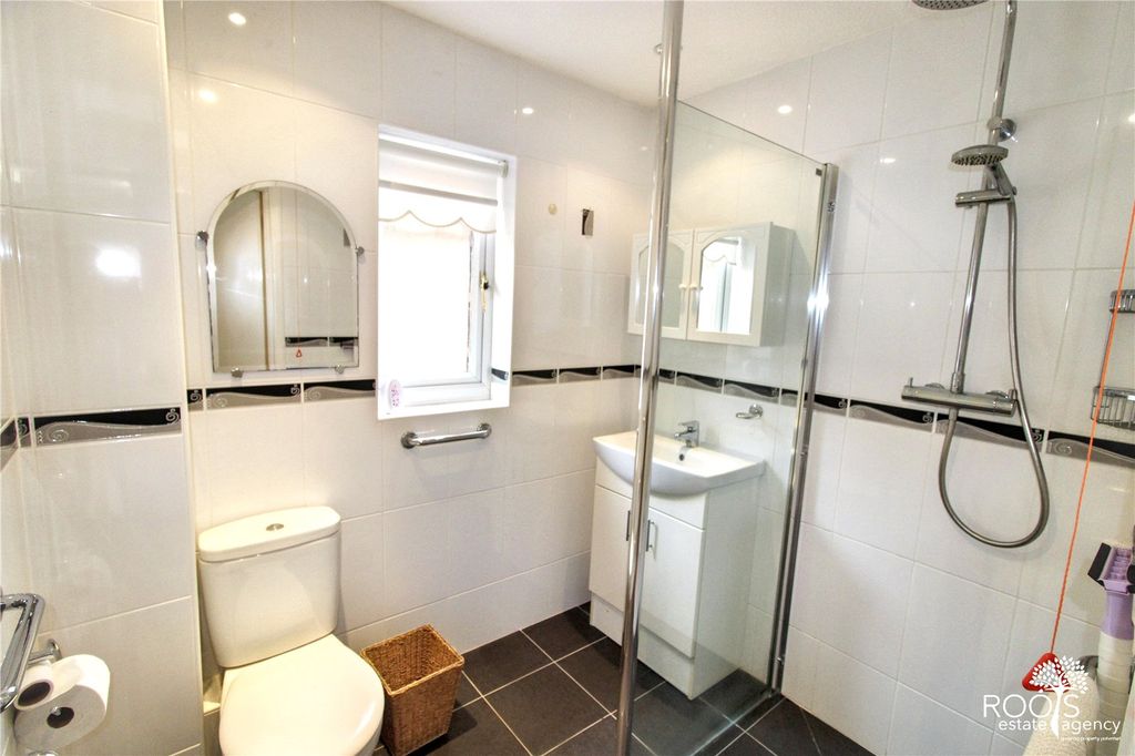 Property photo 3 of 7 Shower Room