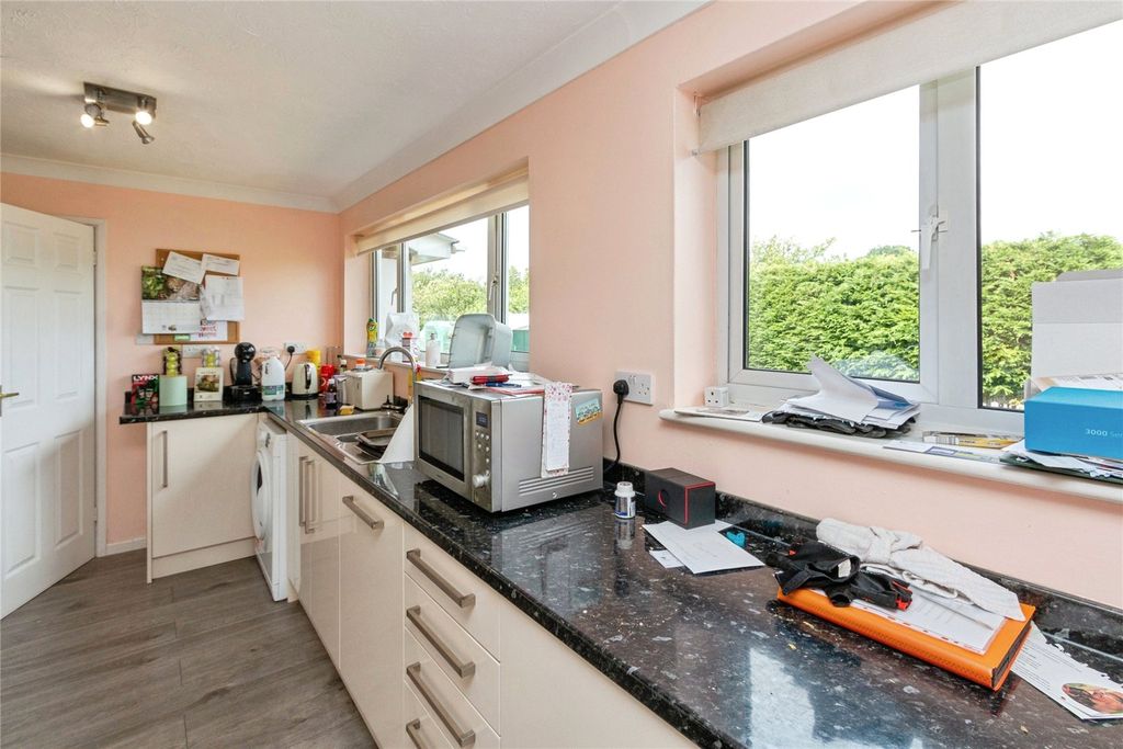Property photo 2 of 20 Picture No. 29