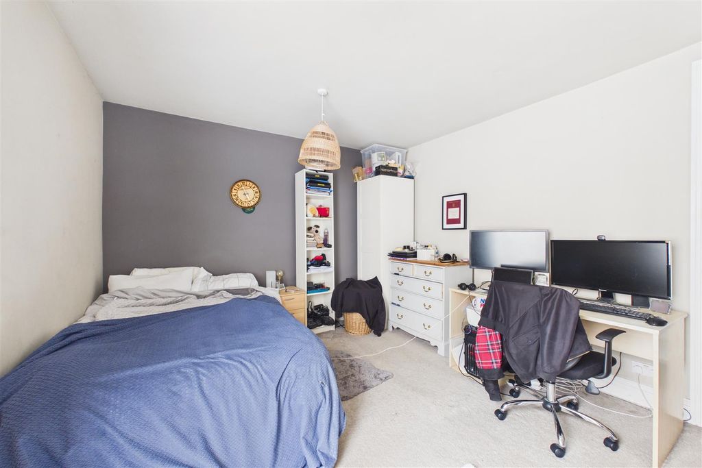 2 bed flat for saleWellington Terrace, Clifton BS8 photo 5
