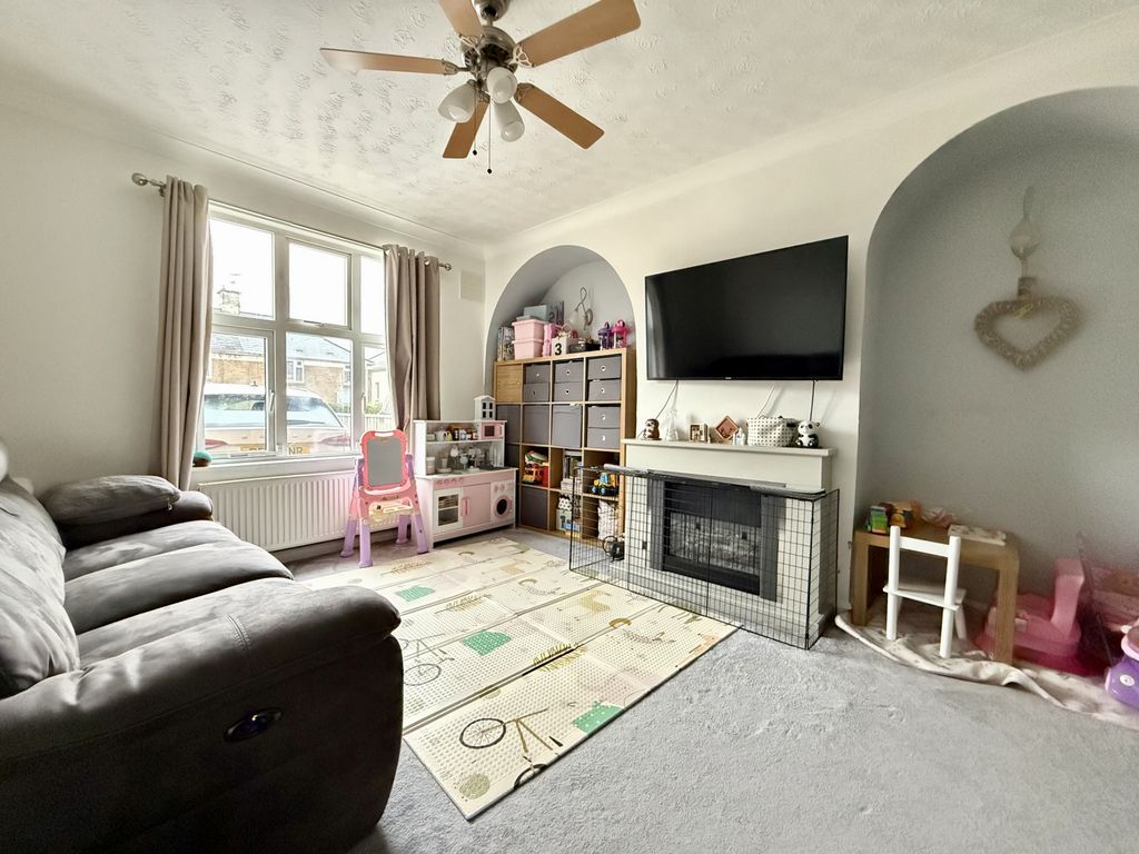 Property photo 2 of 14 Photo 1