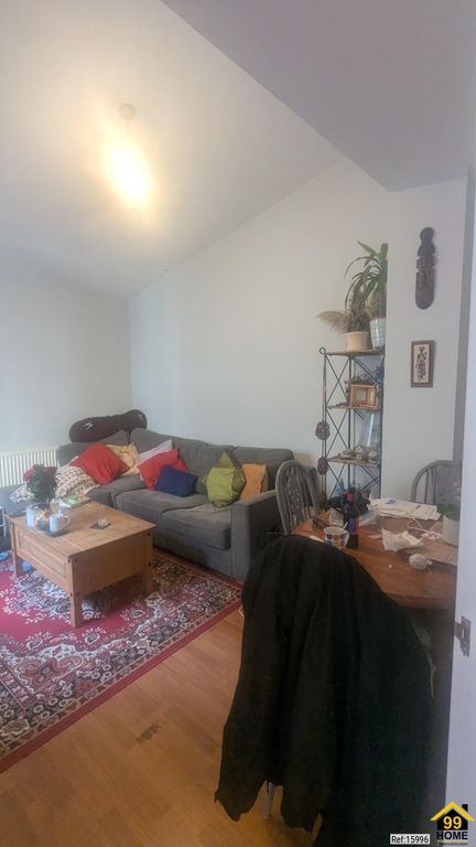 Property photo 2 of 8 Photo 1