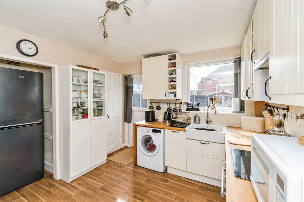 Property photo 3 of 20