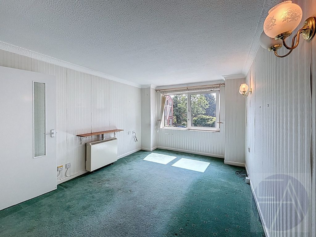 Property photo 3 of 12 4401605