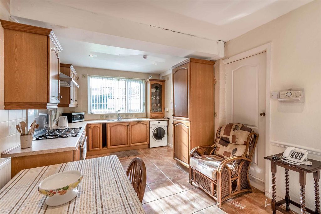 Property photo 3 of 13 Kitchen