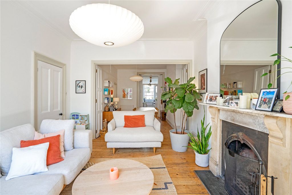 Property photo 3 of 25 Picture No. 10