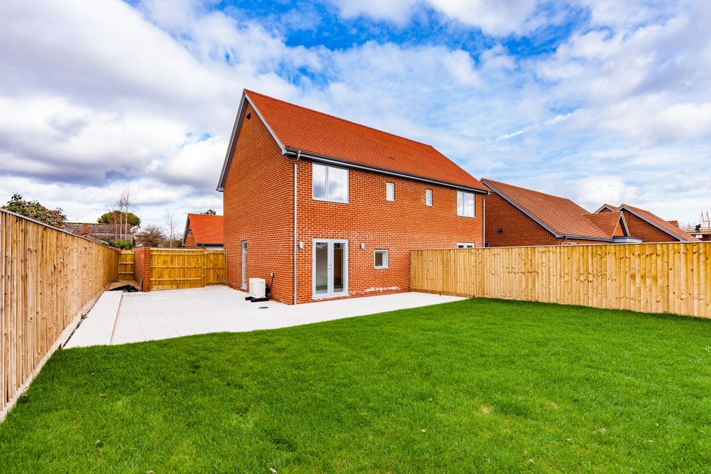 Property photo 1 of 9 86509