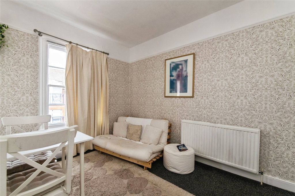 Property photo 3 of 8 Picture No. 08