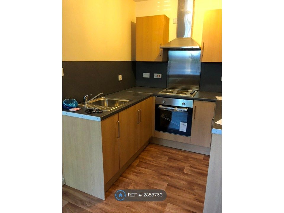 Property photo 1 of 6 Kitchen