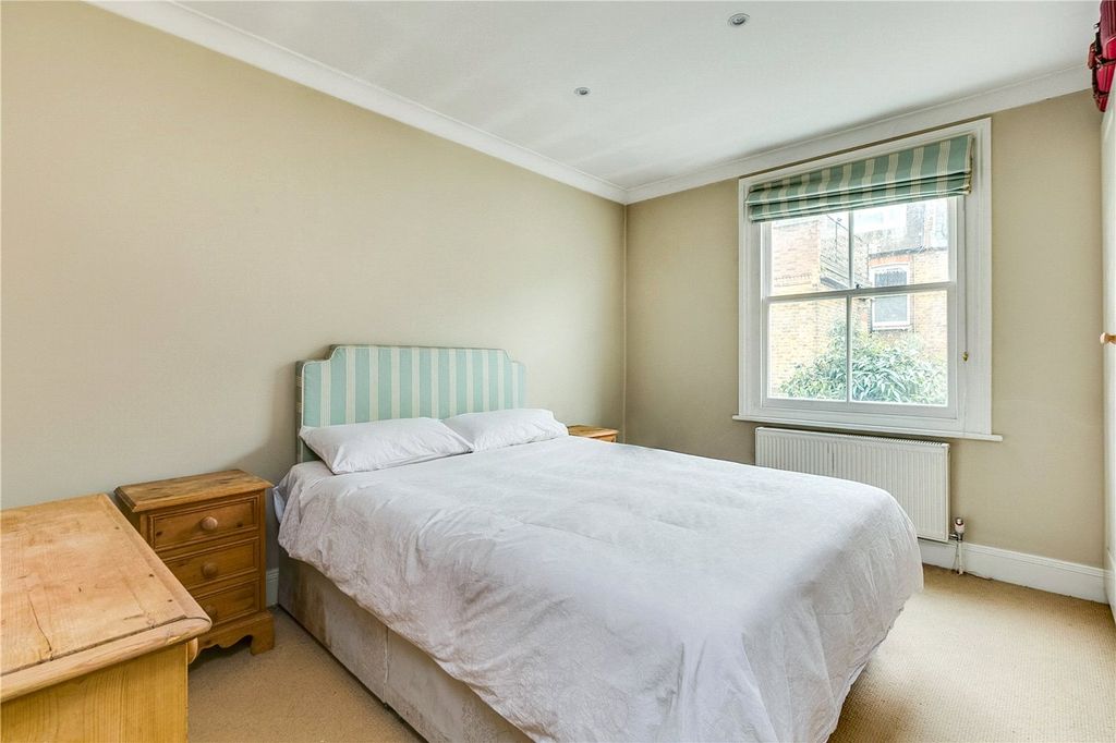 Property photo 3 of 11 Picture No. 23