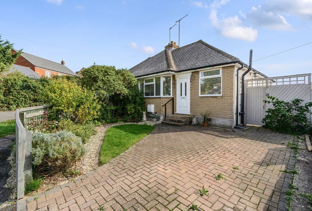 Property photo 1 of 12 1356637-18-68Cda7...