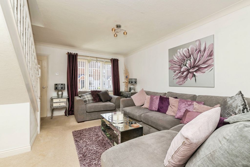 Property photo 3 of 13 Pbox-Img.Jpg