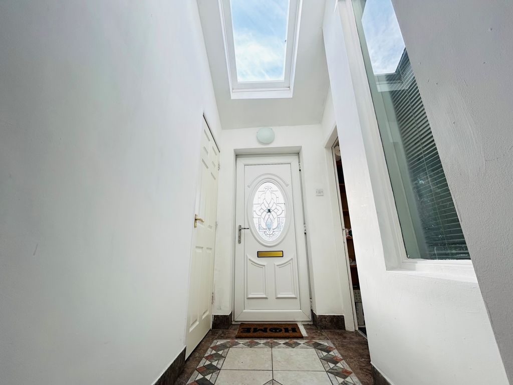 Property photo 3 of 30