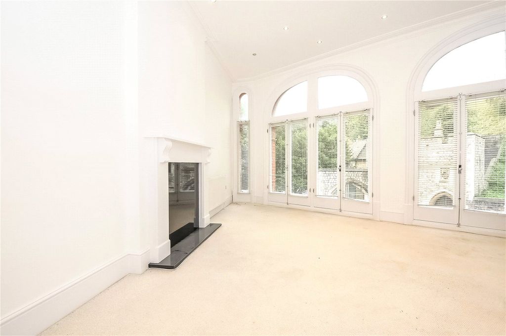 Property photo 2 of 10 Reception Room